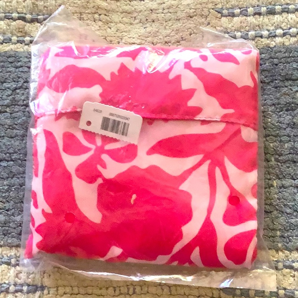 Retired reusable foldable, shopping bag, Bath and body Works new in package
